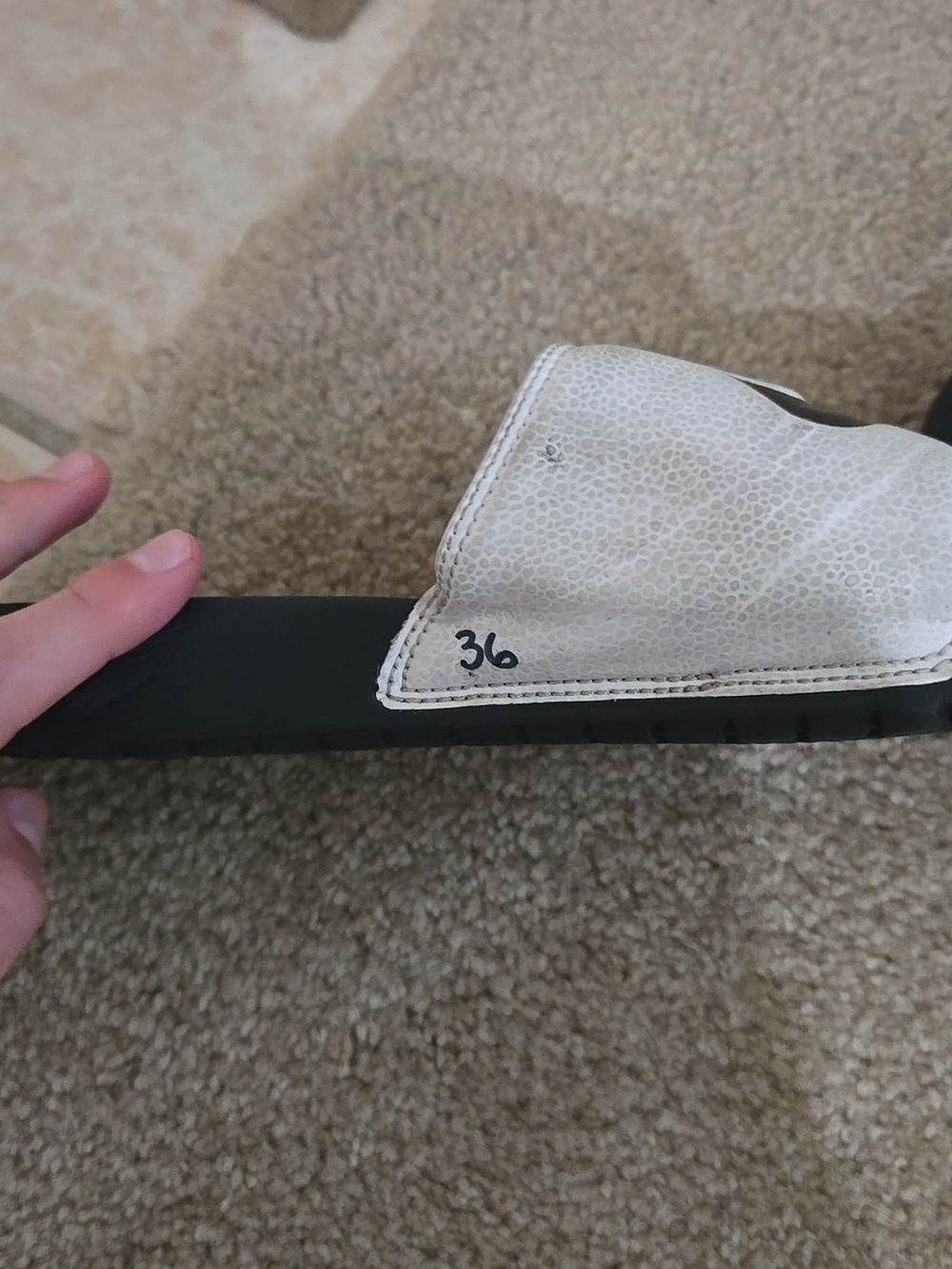 Nike Benassi Slides Shoes Men Size 12 Black White Comfort Sandals Slip On Swoosh - Picture 12 of 12